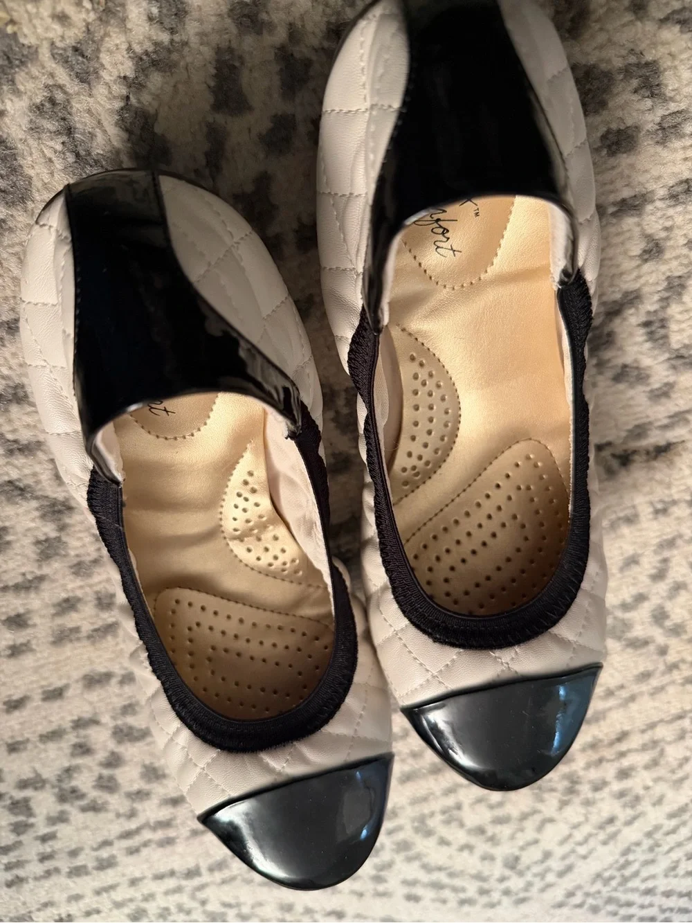 dexflex comfort Quilted Gray and Black Cap-Toe Ballet Flats